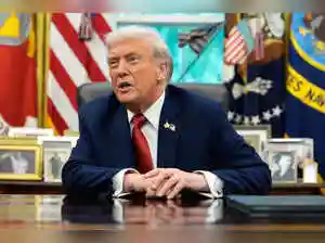 President Donald Trump is reportedly planning a grand construction project. A mock-up of a triumphal arch was seen in the Oval Office. The proposed arch resembles Paris's Arc de Triomphe. This ambitious plan could be linked to celebrations for America's 250th independence anniversary next year. Trump has previously undertaken significant renovations and building projects.President Donald Trump is reportedly planning a grand construction project. A mock-up of a triumphal arch was seen in the Oval Office. The proposed arch resembles Paris's Arc de Triomphe. This ambitious plan could be linked to celebrations for America's 250th independence anniversary next year. Trump has previously undertaken significant renovations and building projects.US President Donald Trump is no stranger to ambitious construction projects but could he be eyeing one of his biggest yet? <br><br>A mock-up of a triumphal arch sat on Trump's Resolute Desk in the Oval Office as he met Finnish President Alex Stubb on Thursday, an AFP journalist and photographer saw.<br><br>The plan, featuring small models on a map, shows the arch sitting on a traffic circle near Arlington Cemetery, on the other side of the Potomac River from the white marble Lincoln Memorial.<br><br>A second, larger model arch sat on the desk, on which details could be seen more clearly, including a winged golden angel holding aloft a torch, flanked by two white eagles on either side.<br><br>Both models resembled the famed Arc de Triomphe in Paris, which was commissioned by the French emperor Napoleon in the early 19th century to commemorate fallen soldiers during his military campaigns.<br><br>The White House did not immediately respond to a request for comment on the plan.<br><br>But the 