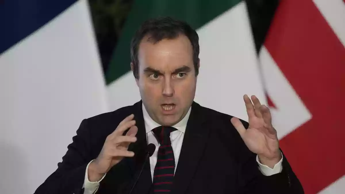 President Emmanuel Macron's office on Sunday (October 5, 2025) unveiled a new Cabinet to be led by Prime Minister Sebastien Lecornu, whose most pressing— and most perilous— task will be to win support for a 2026 budget in a fragmented and fractious Parliament.President Emmanuel Macron's office on Sunday (October 5, 2025) unveiled a new Cabinet to be led by Prime Minister Sebastien Lecornu, whose most pressing— and most perilous— task will be to win support for a 2026 budget in a fragmented and fractious Parliament.Bruno Le Maire, who served as Economy Minister from 2017 to 2024, was named Defence Minister.Roland Lescure was named to take over the economy portfolio, with the difficult task of delivering an austerity budget plan for next year.Many of the other key Ministers kept their jobs.Foreign Minister Jean-Noel Barrot retained his post, the presidency said.Interior Minister Bruno Retailleau, who has vowed to crack down on illegal immigration, and Justice Minister Gerald Darmanin both stayed put.