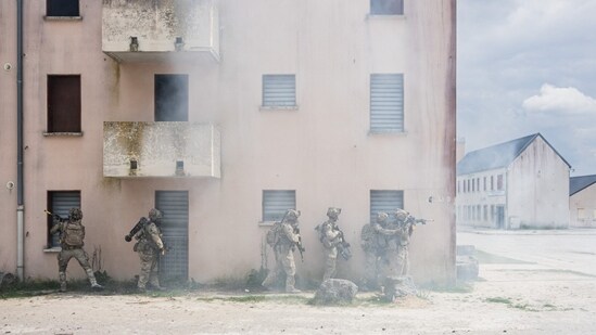 President Trump signaled on Tuesday that the U.S. is prepared to use air power to support a European security force in Ukraine but ruled out deploying American ground troops. Planning of the multination force to be sent to Ukraine if a peace settlement is reached accelerated Tuesday, a day after Trump discussed the idea at the White House with Ukrainian President Volodymyr Zelensky and other European leaders.