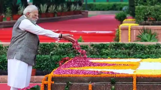 Prime Minister Narendra Modi and Lok Sabha Speaker Om Birla paid floral tributes to former Prime Minister Lal Bahadur Shastri at the Central Hall of the Samvidhan Sadan on his birth anniversary. Following PM Modi, Union Ministers Kiren Rijiju, Piyush Goyal, Arjun Ram Meghwal, and other MPs, also paid their respects to the former Prime Minister.