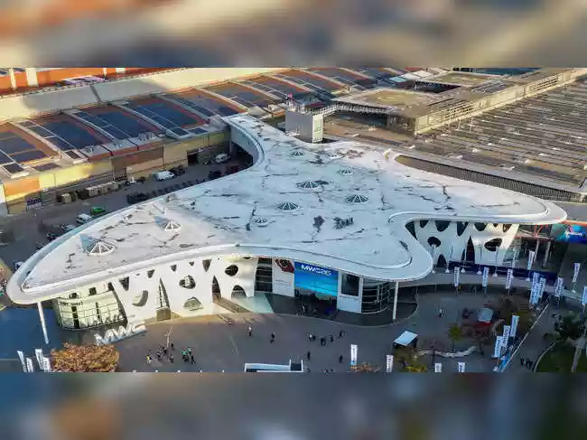 Privacy and attention promises from alternative phones at MWC