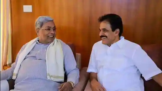 Pro-DKS slogans greet Venugopal upon arrival in Mangaluru