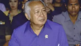 Protests have erupted in Indonesia after the government on Monday awarded the tile of national hero to late President Suharto, who was forced out of office in