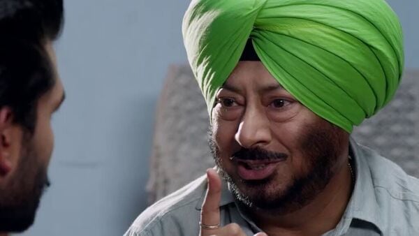 Punjabi comedian Jaswinder Bhalla passed away early this morning at Fortis Hospital, Mohali. He was 65. <h4>Jaswinder Bhalla dies in Punjab</h4> The news of Bhalla's death has sent shock waves among the fans, friends and celebs in the entertainment industry in Punjab.