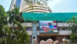 Traders should exercise caution around expiry and key macro releases, using a buy-on-dips strategy only near established support levels, he added