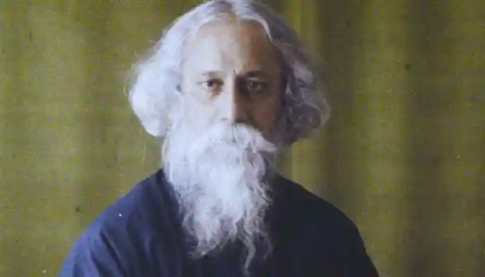 <strong>Quote of The Day By Rabindranath Tagore: </strong>Tagore was known by the sobriquets Gurudev, Kobiguru, and Biswokobi
