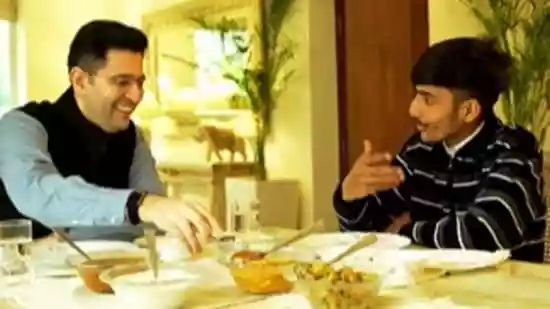 Raghav Chadha invites Blinkit delivery partner who earned ₹763 in 15 hours