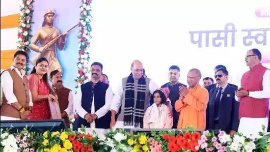Defence minister Rajnath Singh on Sunday blamed Marxist historians and the previous governments for deliberately neglecting contributions of Dalit and the