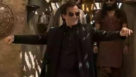 If there is one person who walked away from Aditya Dhar's Dhurandhar stealing attention despite playing the villain, it has to be Akshaye Khanna. His co-star