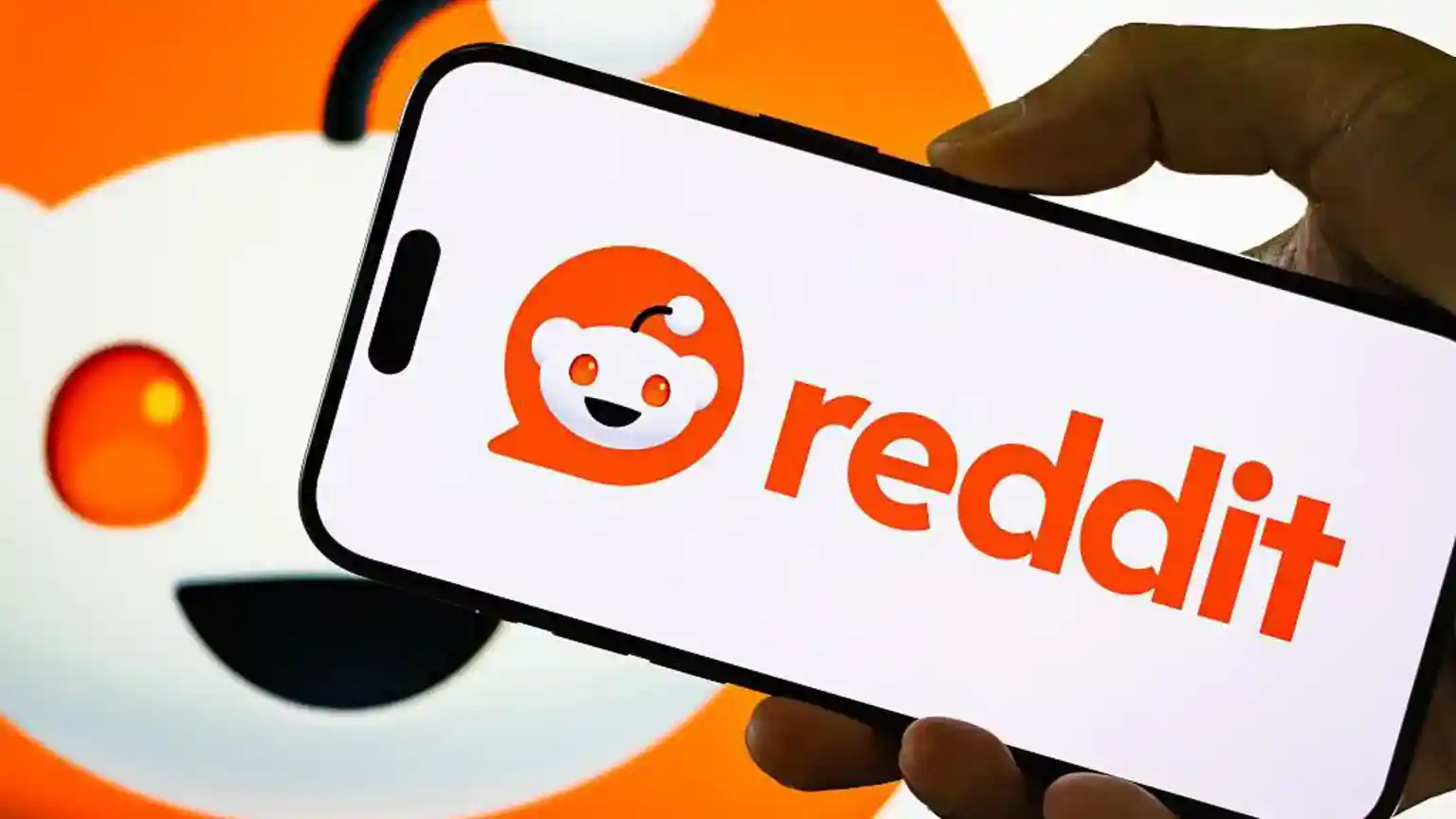 Popular forum site Reddit has been added to Australia's world-first social media ban for children under 16 that starts next month