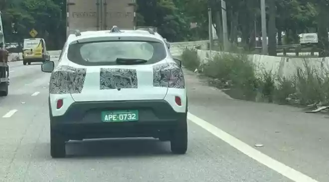 Renault Kwid facelift spotted testing