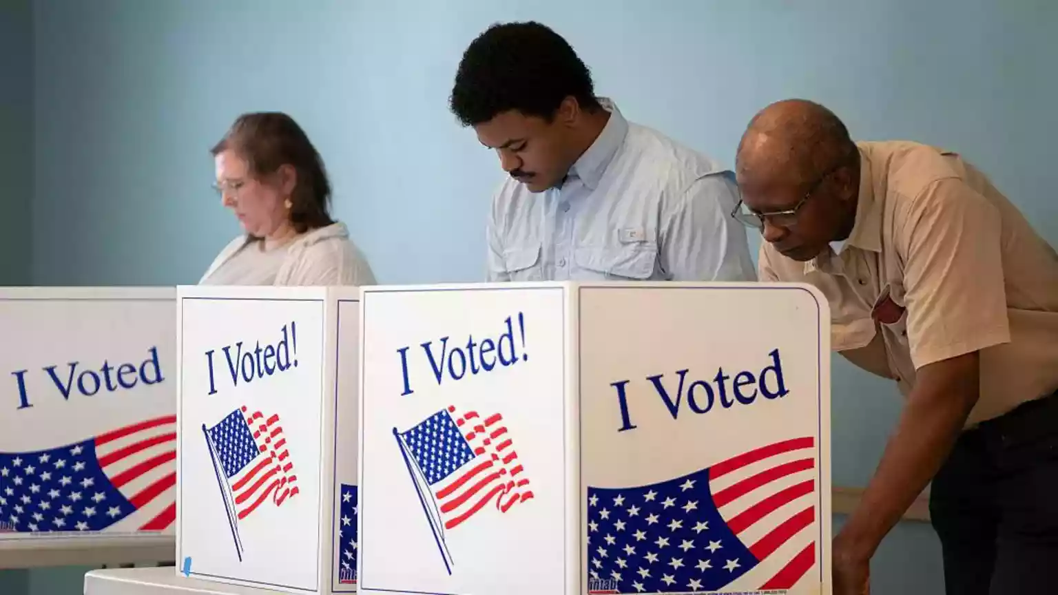 Republicans in South Carolina have defied US President Donald Trump ahead of the November midterm elections by blocking a measure to redraw voting maps in
