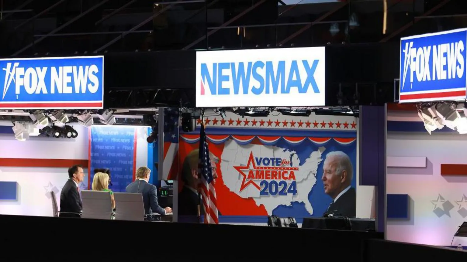 Right-wing US media network Newsmax is suing Fox News over what it claims are anticompetitive tactics to supress competition, teeing up a legal battle in the American conservative news space. The lawsuit, filed in a Florida federal court, accuses Fox News of using its market power to coerce TV providers to restrict competing right-leaning channels.