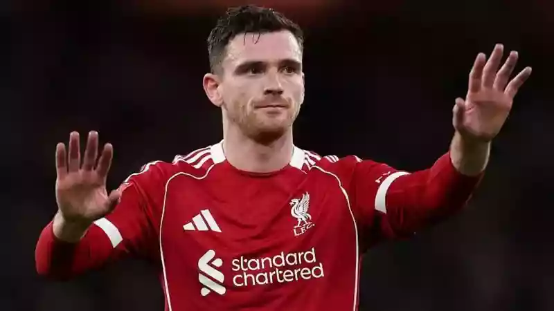 Liverpool</b> defender Andy Robertson would like to remain at </b>Liverpool</b> beyond this summer when his contract expires - but says he's