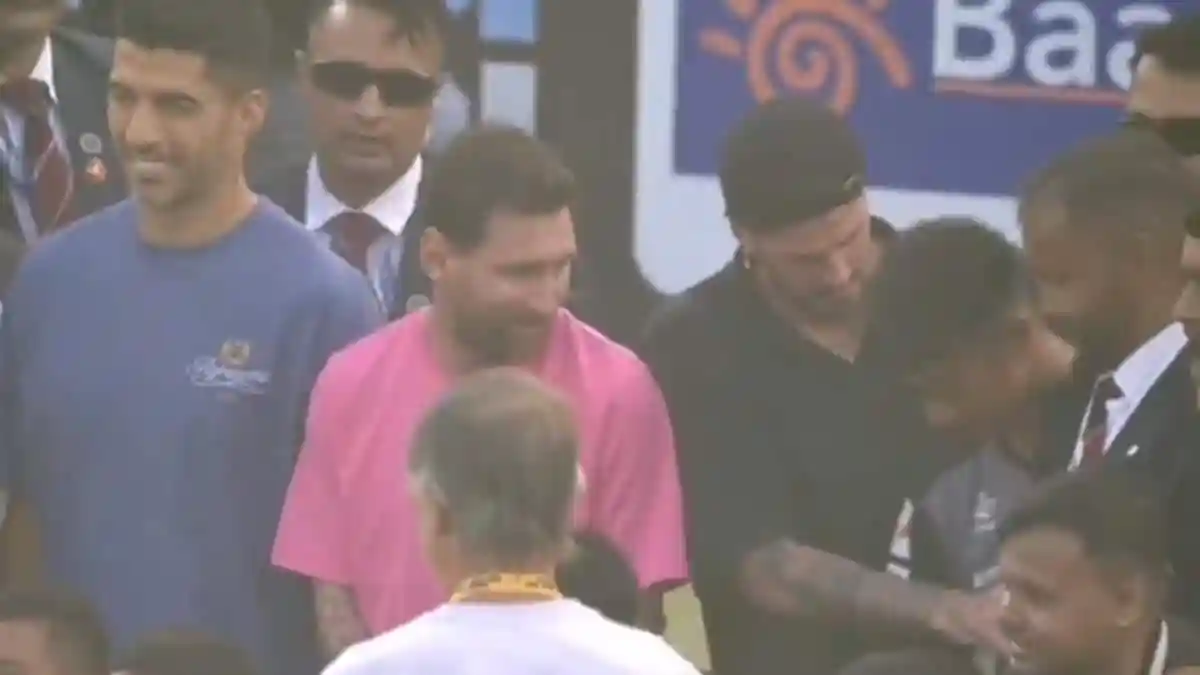 Rodrigo De Paul Melts Hearts As He Pulls Young Fan Closer For Photo Amid Security Intervention 