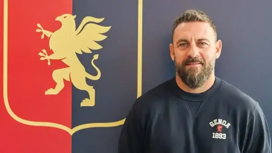 Serie A side Genoa have appointed Daniele De Rossi as their new manager after dismissing Patrick Vieira, the club announced on Thursday