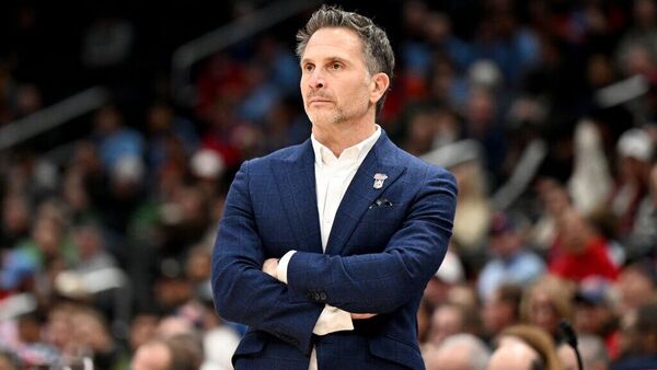 Saint Joseph's University head coach Billy Lange has parted ways with the Hawks after six seasons to join the New York Knicks' coaching staff. The move marks the first significant shakeup in this year's coaching carousel, blending college hoops with NBA ambitions. Lange, 53, will assist Mike Brown, who took over as Knicks head coach in July following Tom Thibodeau's dismissal.