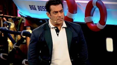 Salman Khan has always been open about his food habits, but one particular choice has drawn attention over the years. While many fans have often wondered about his diet, the superstar once made it clear why beef is not a part of it. His father, veteran writer Salim Khan, has also spoken on the subject, explaining how the family approaches food and faith.