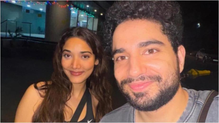 Comedian Samay Raina and actress Medha Shankr recently hit the headlines after a viral post on Reddit claimed that the rumoured lovebirds are set to get