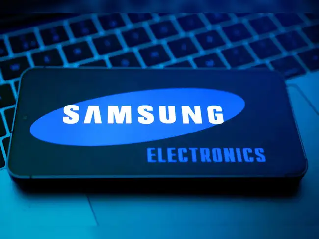 Samsung Electronics family to sell $1