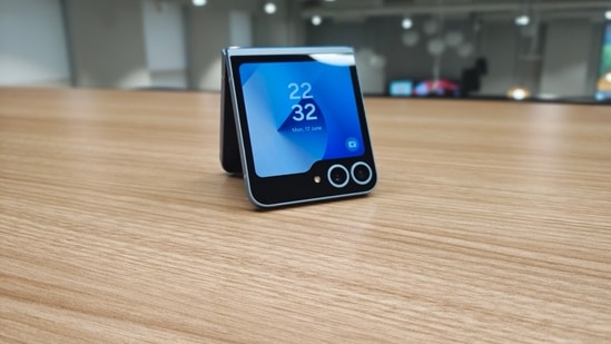 Samsung is expected to bring the Exynos 2500 chip for the Galaxy Z Flip 7 as well as for the Galaxy Z Fold 7 in some regions. Samsung is launching its new generation of foldable smartphones, the Galaxy Z Fold 7 and Galaxy Z Flip 7, in the upcoming days. The South Korean Giant has also started to tease the smartphone, providing a glimpse of its slim design and AI-powered camera upgrades. However, leaks surrounding the smartphones are rapidly growing, and we are all curious to know about the performance. While the Galaxy Z Fold 7 model is expected to be powered by the Snapdragon 8 Elite model, the Galaxy Z Flip 7 is tipped for Samsung’s in-house chip. This could come as a major performance change for he clamshell foldable, and may also have an impact on the next year’s Galaxy S26 series models. Know what Samsung has planned for its upcoming flagship models.