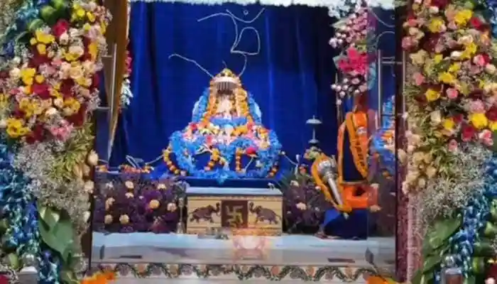 Security Tightened In Ayodhya As Devotees Arrive In Large Numbers