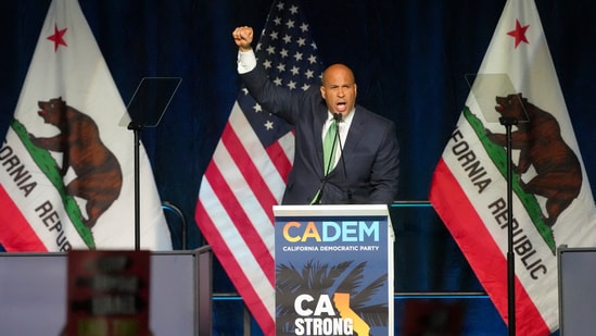 Sen Cory Booker appeared to do an Elon Musk-like Nazi salute at the California Democratic convention on Saturday Sen Cory Booker appeared to do an Elon Musk-like Nazi salute at the California Democratic convention on Saturday. The 56-year-old addressed a group of delegates at the convention, invoking the famous words of late civil rights icon John Lewis, asking voters to get into ‘some good trouble’. 