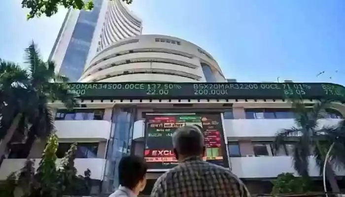 The broader markets showed divergence from benchmark indices, as Nifty Midcap 100 index lost 0.02 per cent, while the NSE Smallcap 100 shed 0.27 per cent