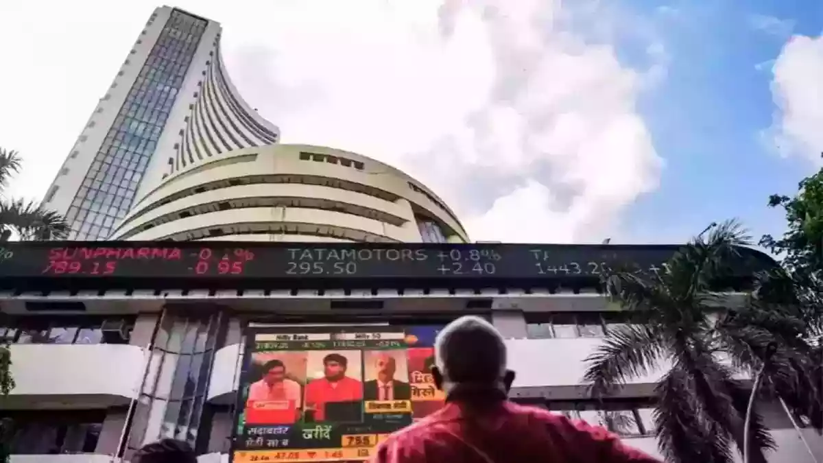 <strong>Sensex Today: </strong>The Nifty 50 and BSE Sensex extended their decline for a second straight session, as concerns over the ongoing