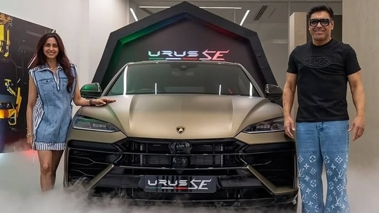 Several pictures of Ram Kapoor and Gautami posing with their new ride have surfaced on social media. The Lamborghini Urus SE SUV was launched in India in 2024. Actors Ram Kapoor and Gautami Kapoor are revving up their style game with a luxurious new ride. The couple has added a sleek Lamborghini Urus SE SUV to their car collection, shelling out over ₹4.57 crore. Also read: Ram Kapoor says ‘rich dad’ didn't talk to him for 10 years for choosing acting: ‘Sold second-hand vehicles for money’