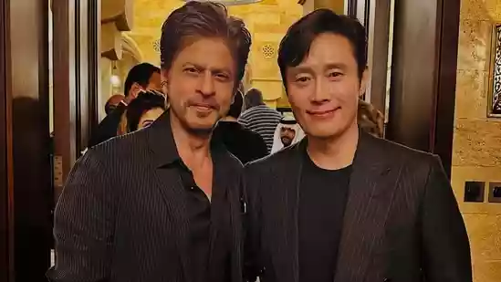 Shah Rukh Khan and Aamir Khan pose with Squid Game's Lee Byung-hun in unseen pic