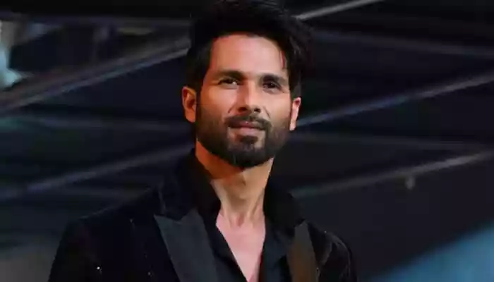 Shahid Kapoor stresses the importance of self-belief and maintaining boundaries while navigating internet trolling, urging positivity and focusing on personal
