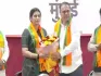 Shivsena (UBT) leader Tejaswi Ghosalkar, a former BMC corporator and widow of the late Abhishek Ghosalkar, has joined the Bharatiya Janata Party. This move