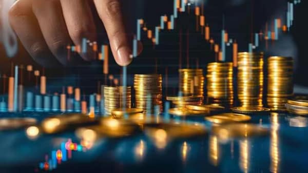 Should you expect a 13–14% CAGR (compound annual growth rate) from the Indian stock market? This question is not easy to answer with a simple yes or no. However, for investors with a horizon of more than 10 years, the target does not seem overly ambitious—especially in an economy like India, the world's fastest-growing major economy, supported by structural positives such as a demographic dividend and the rising participation of retail investors in the stock market.