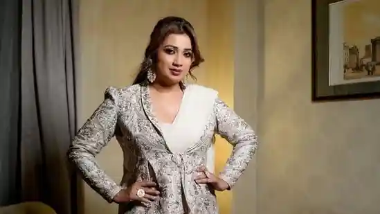Shreya Ghoshal wonders why there are so less Indian female singers in top 50