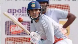 The Indian team physio Kamlesh Jain attended to Gill on the field, and the Indian skipper was clutching the left side of his neck