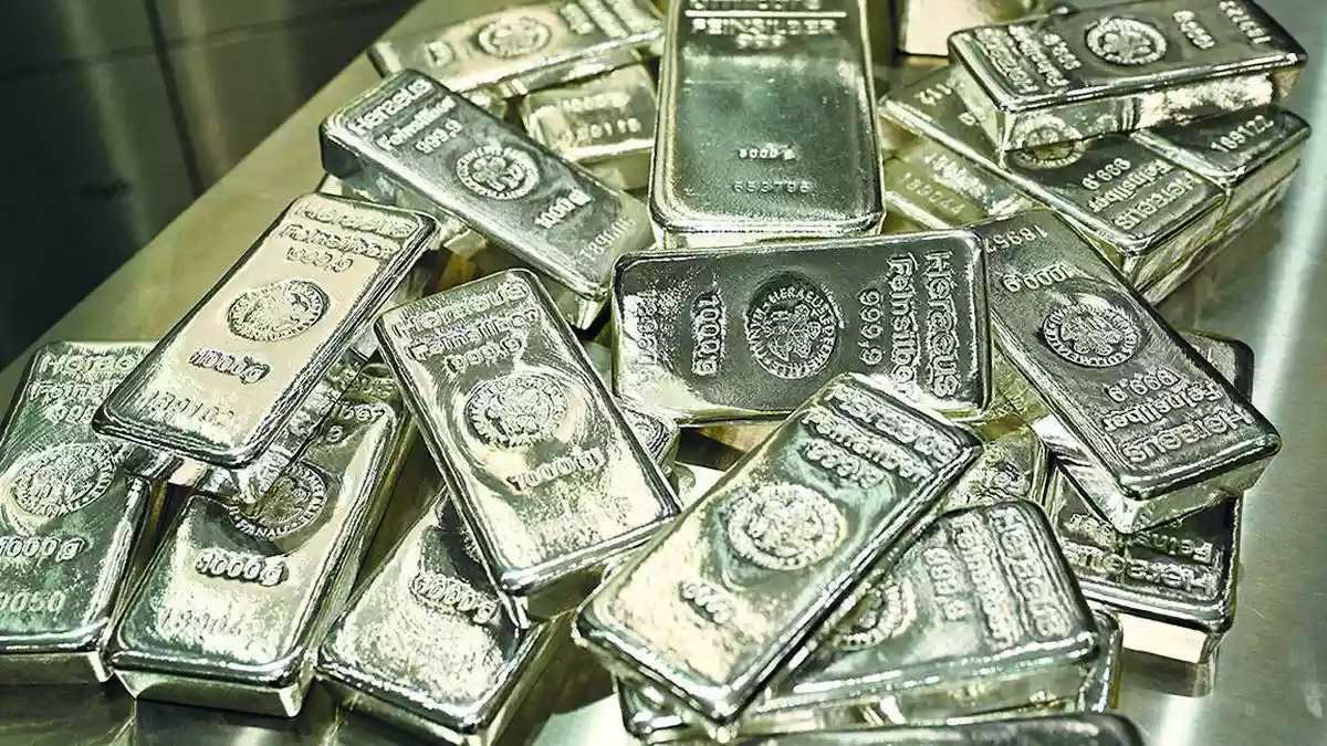 Silver prices extended their record-breaking rally for a sixth straight session on Monday (December 29, 2025), surging 6% to touch a lifetime high of ₹2