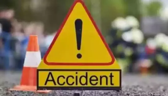 In a shocking incident, six people were killed and 16 others injured in two separate road accidents in Andhra Pradesh. Six people were killed and 16 others