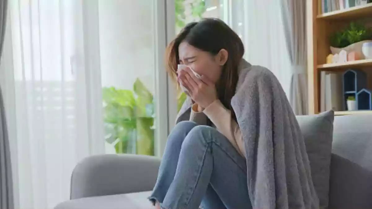 After washing clothes one day, she noticed her hands had turned red and were itching. This had never happened before. She assumed it was because her hands had