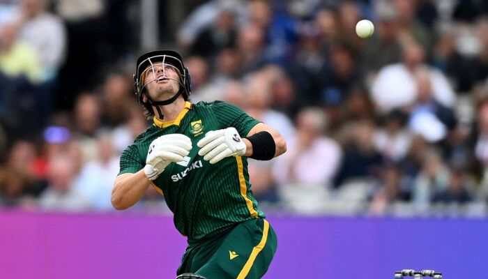 South African batter Tristan Stubbs narrowly escapes a bizarre dismissal as his bat slips dangerously close to the stumps during ENG vs SA 2nd ODI at Lord's, helping the Proteas build a strong total. Cricket fans witnessed one of the most unusual near-dismissals in recent times during the second ODI between England and South Africa at the iconic Lord's Cricket Ground. South African right-handed batter Tristan Stubbs narrowly escaped what could have been a bizarre dismissal after losing control of his bat while attempting a defensive shot, leaving England pacer Saqib Mahmood visibly shocked.
