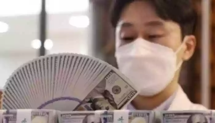 In October, South Korea's exports rose 3.6 percent from a year earlier to $59.57 billion, marking the fifth consecutive month of growth