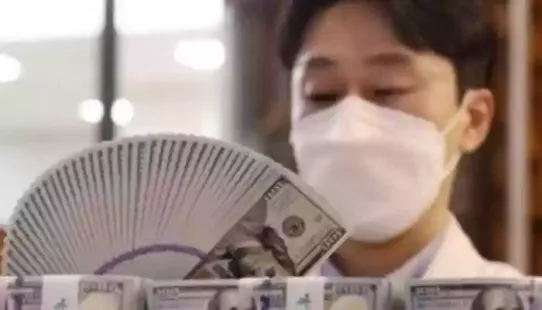 In October, South Korea's exports rose 3.6 percent from a year earlier to $59.57 billion, marking the fifth consecutive month of growth