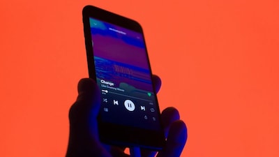 Spotify is slowly venturing into Instagram's territory with its new feature. The platform, which is known for music streaming, will now let you send direct messages with friends and other people, and share music or podcasts with them. The important thing about the new update is that Spotify is allowing both free and premium users to try out the feature, which basically means all the Spotify users have access to sending DMs. This new update is Spotify's way of saying, why use other apps to share content, do it from ours.