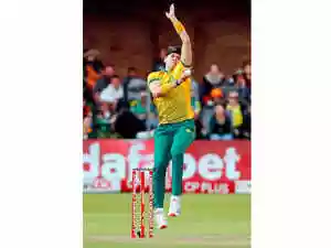 Sunrisers Hyderabad has signed South African pacer Gerald Coetzee for the rest of the IPL 2026 season. Coetzee replaces David Payne