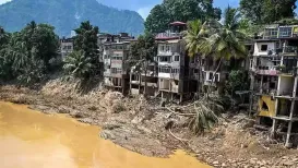 Sri Lankan authorities issued fresh landslip warnings on Sunday (December 7, 2025) with rains lashing areas already devastated by a powerful cyclone