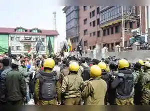 Srinagar MP Aga Ruhullah Mehdi taunts J&K Police