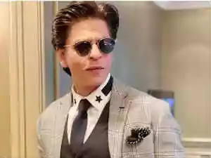Bollywood star Shah Rukh Khan honored victims of terror attacks and brave security personnel. He spoke at the Global Peace Honours event in Mumbai