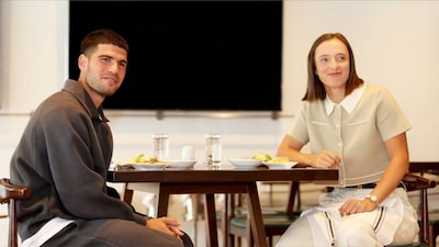 Star Spanish tennis player Carlos Alcaraz and Iga Swiatek boarded a private jet together to race to New York City for the upcoming US Open mixed doubles after their Cincinnati Open victories, a video of which was posted by the tournament's social media and soon went viral.