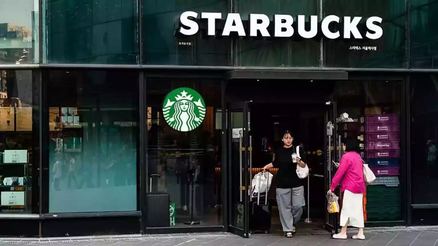 Starbucks Korea's chief executive has been sacked over a campaign perceived as referring to a bloody historical incident. Launched on Monday