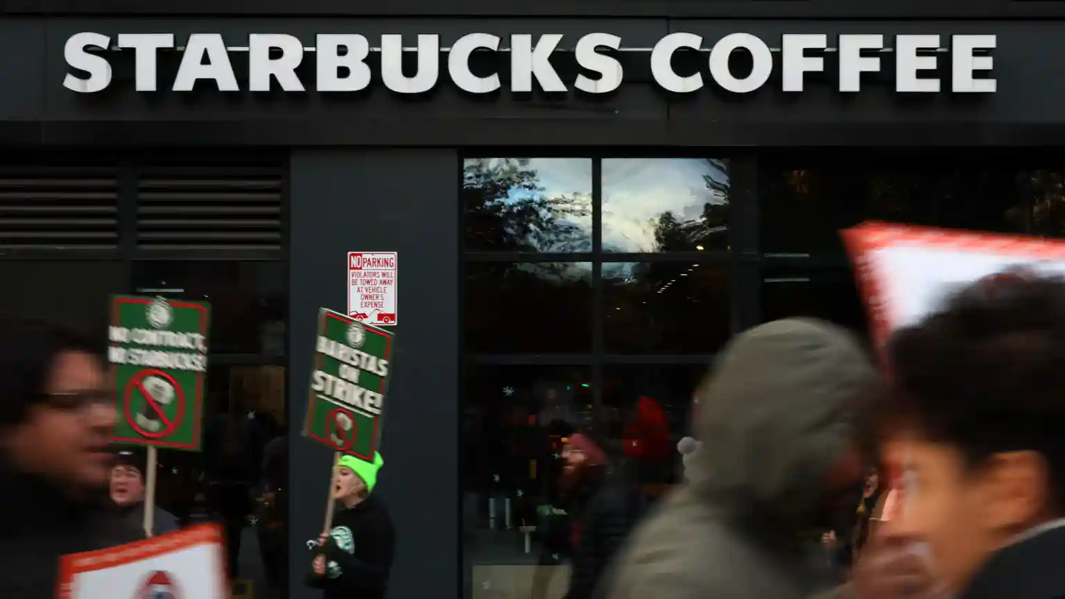 Starbucks to pay NYC workers $35m after alleged labour law violations
